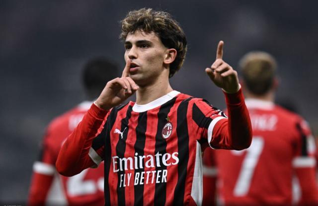 开云体育官网-沃克冤枉费利克斯了 他哪敢自比梅西 他每球必传